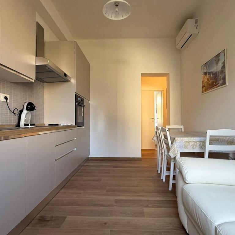 Free Parking & Wi-Fi - Near the station - Appartamento con 2 Camere da Letto - 5