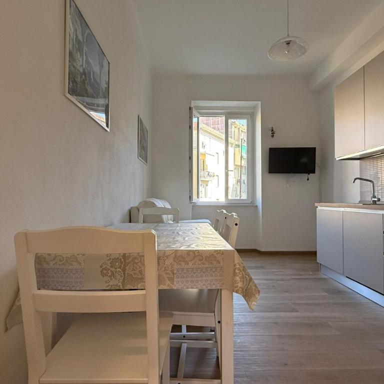 Free Parking & Wi-Fi - Near the station - Appartamento con 2 Camere da Letto - 3