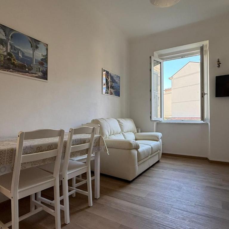 Free Parking & Wi-Fi - Near the station - Appartamento con 2 Camere da Letto - 12