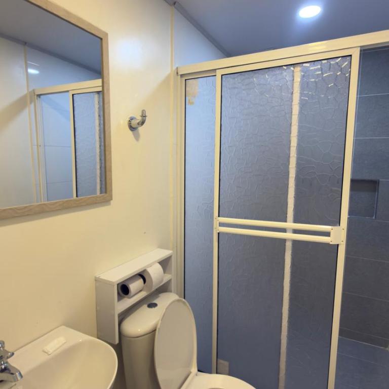 Holiday Sai Hotel - Habitación Doble con baño privado - 3