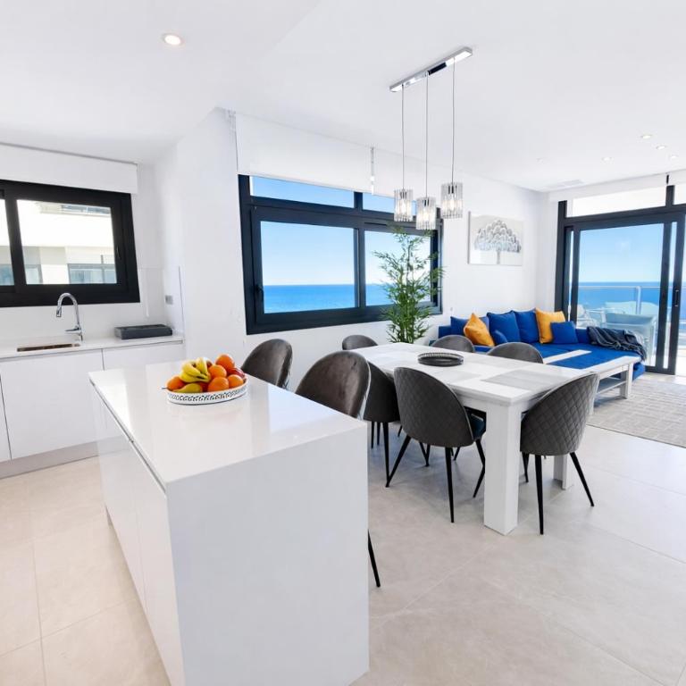 Sunset Cliffs sea view apartments 14 floor - Three-Bedroom Deluxe Apartment - 9