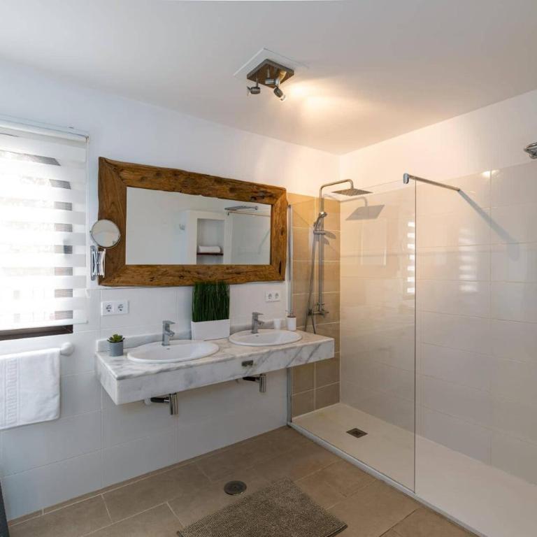 Villa Papagayo Deluxe by Villa Plus - Villa - 9