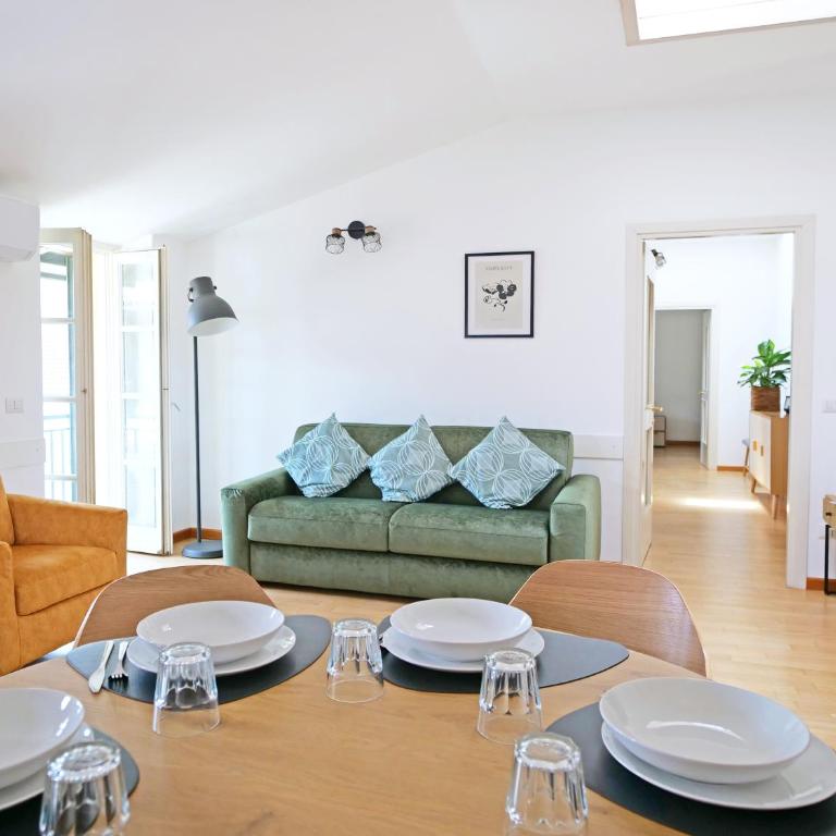 Lattico sul Lago di Como - Colico - Appartamento con 2 Camere da Letto - 2