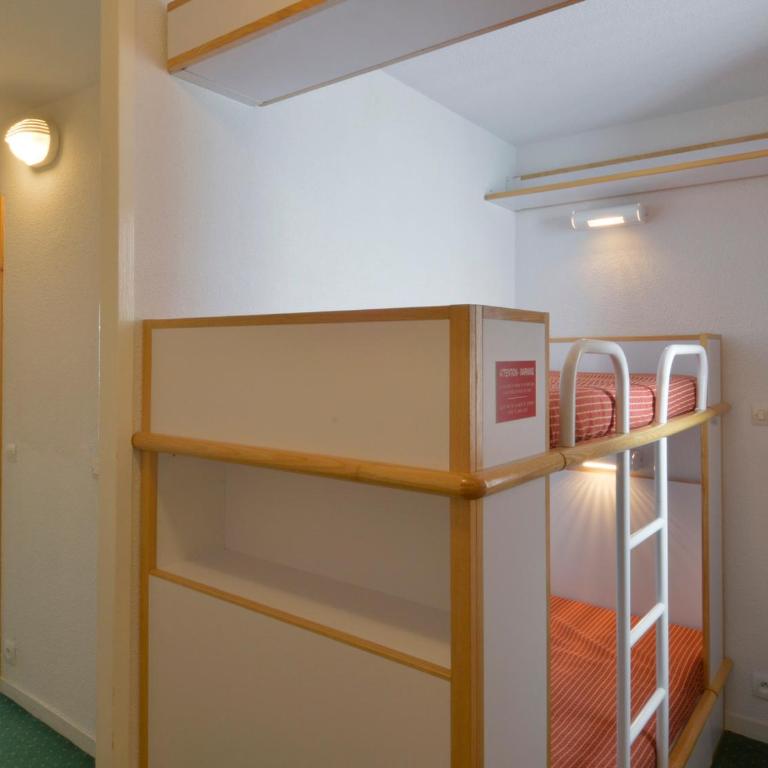 Appartement skis aux pieds, balcon, 6 personnes - Apartment mit 1 Schlafzimmer - 10