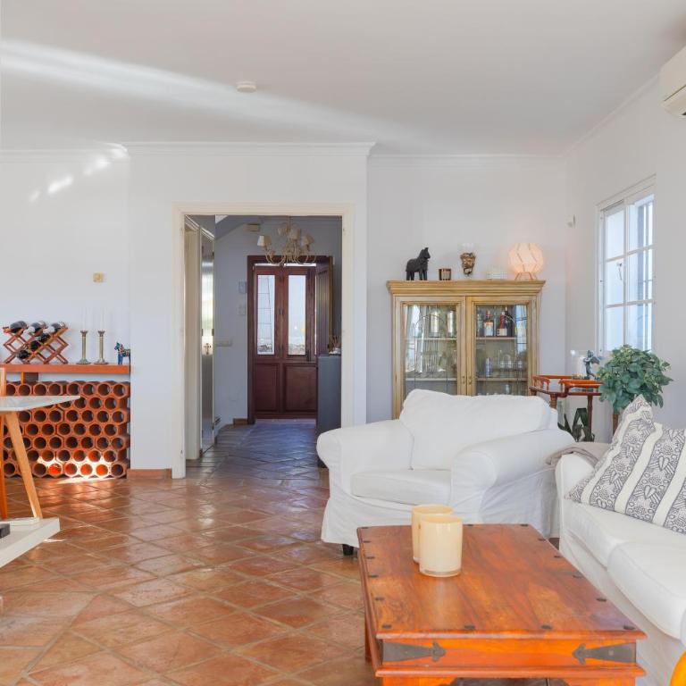 Luxury Villa with Private Pool & Sea Views, Nerja - Casa de 4 dormitorios - 17