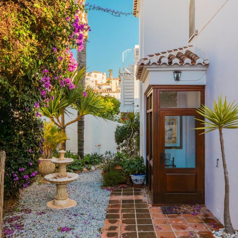 Luxury Villa with Private Pool & Sea Views, Nerja - Casa de 4 dormitorios - 46