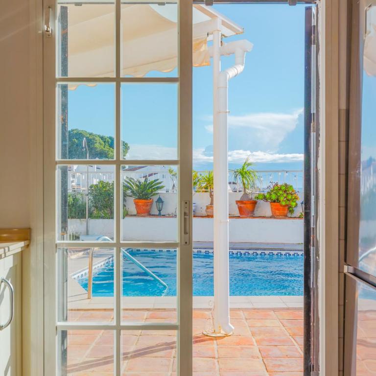 Luxury Villa with Private Pool & Sea Views, Nerja - Casa de 4 dormitorios - 11