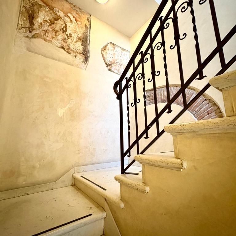 Cantore 20 - Le Arche Verona - Room #1184128301 - 9