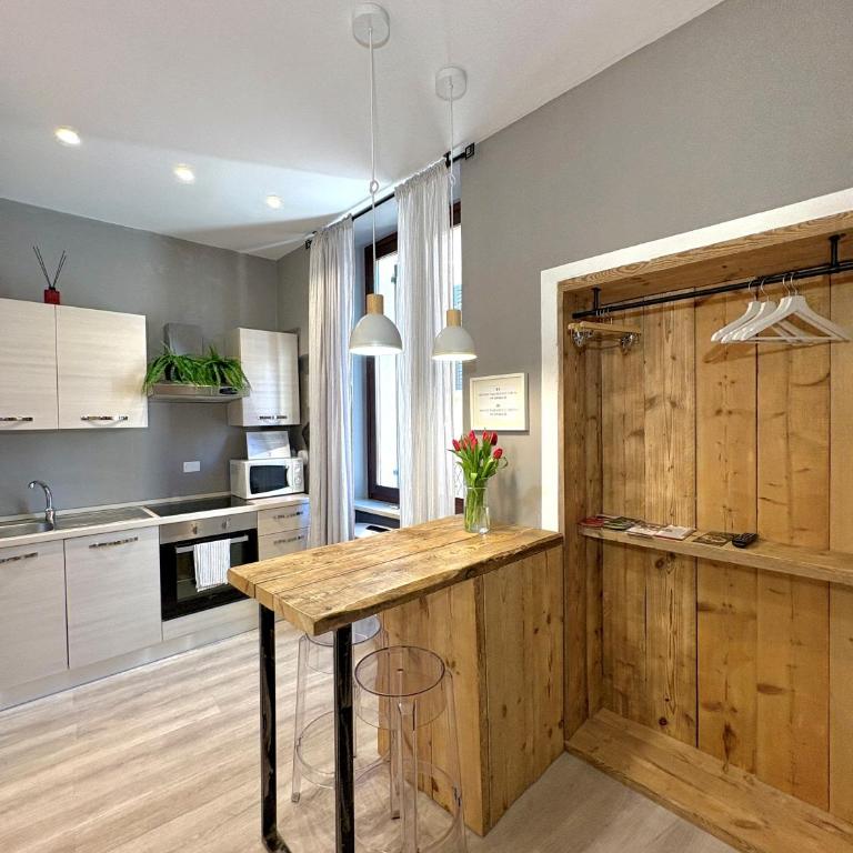 Cantore 20 - Le Arche Verona - Room #1184128301 - 3