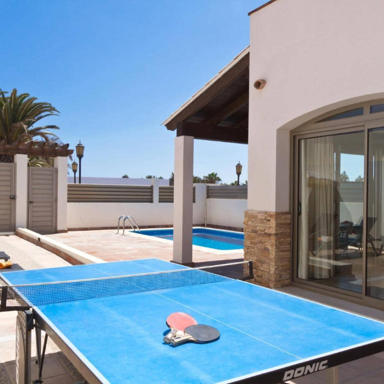 Villa Juliana by Villa Plus - Villa - 13