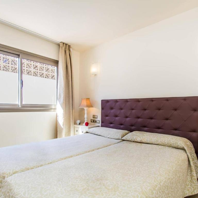 Villa Juliana by Villa Plus - Villa - 15