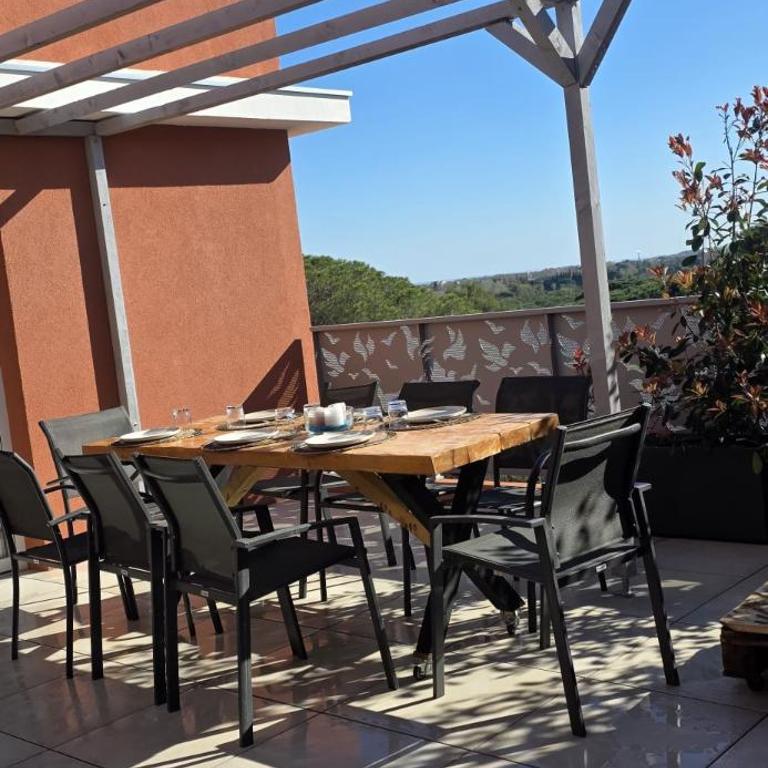 Superbe T3 neuf meublé 65m2 en roof top Fréjus avec espace terrasse de 45 m2 pergola BBQ - Appartement 2 Chambres avec Terrasse - 8