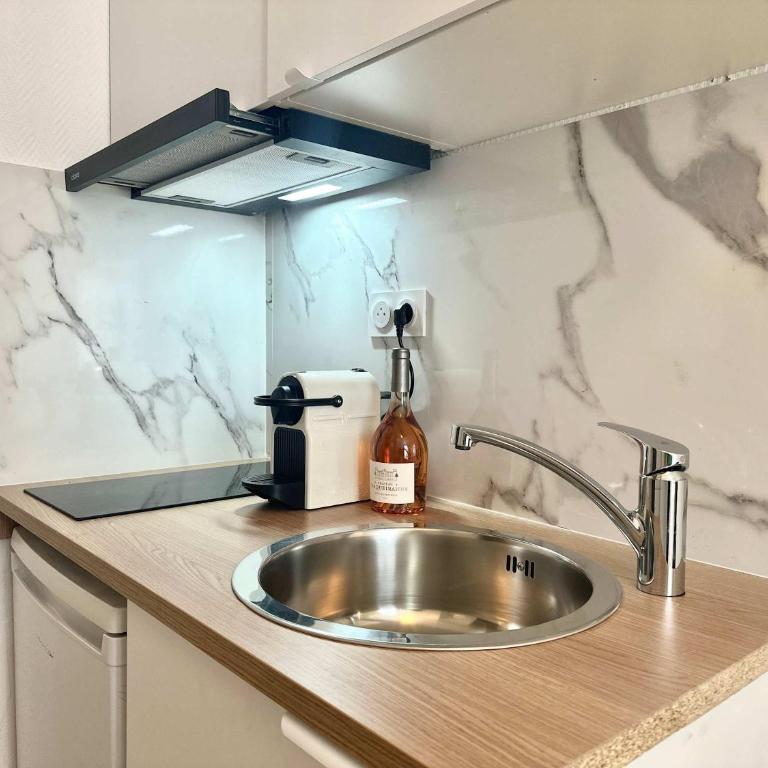 142 Suite Anceau - Cosy Apartment Paris Center - Studio - 4