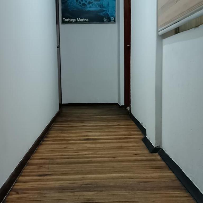 Casa Perla Cuencana Hostal - Single Room with Shared Bathroom - 4