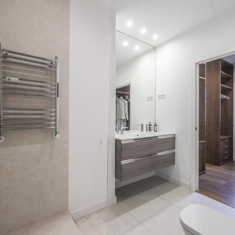 Ananda Boutique Coliving - Habitación Deluxe con cama extragrande - 11