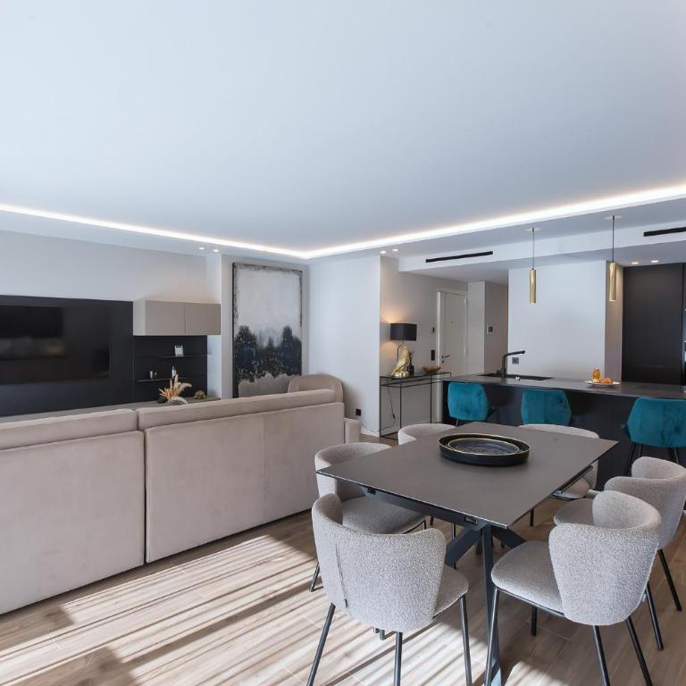 LUXURY EQUINOX 3 Bedrooms - Apartment - 2