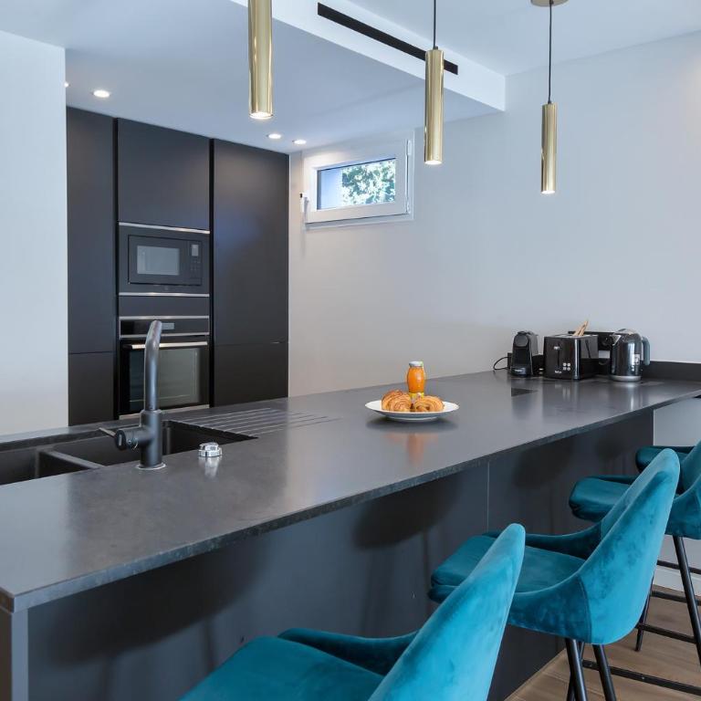 LUXURY EQUINOX 3 Bedrooms - Apartment - 4