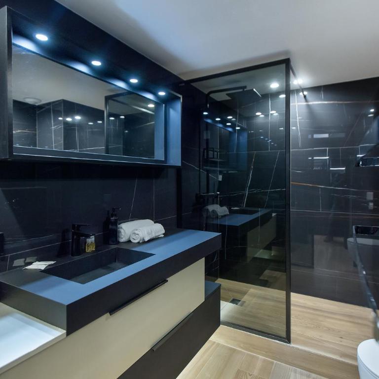 LUXURY EQUINOX 3 Bedrooms - Apartment - 18