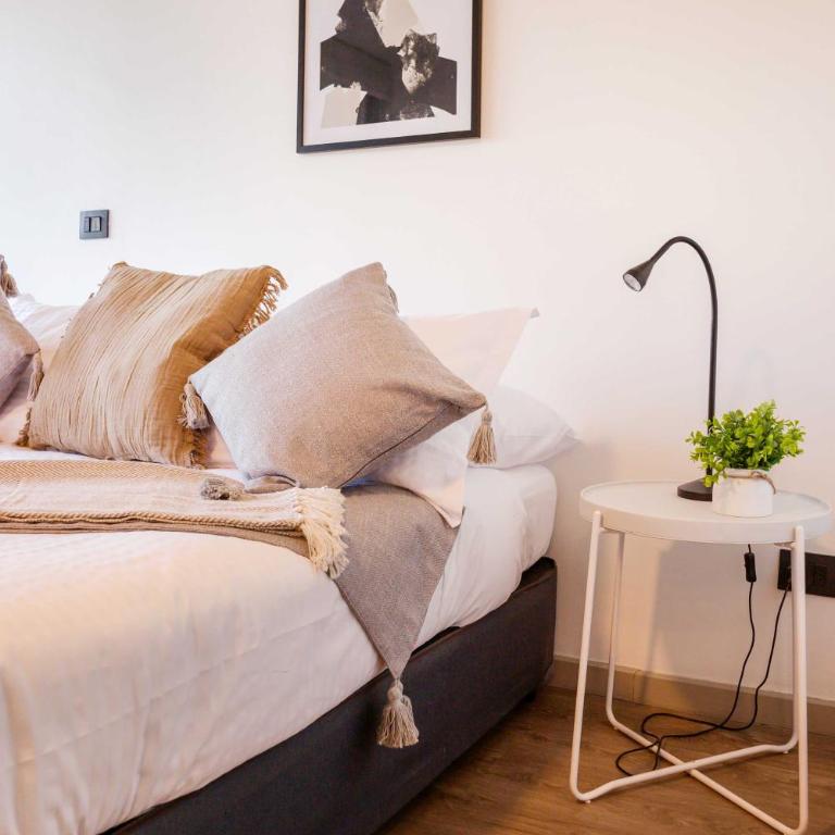 Chic 1-Bedroom Retreat in Providencia - Apartment - 10