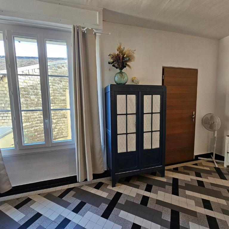 Castle Blue - 7 Personnes - 10 min Sanctuaire - Apartment mit 3 Schlafzimmern - 4