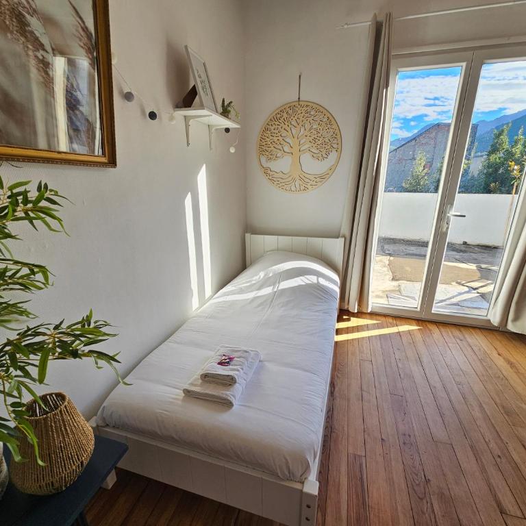 Castle Blue - 7 Personnes - 10 min Sanctuaire - Apartment mit 3 Schlafzimmern - 23