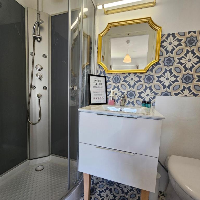 Castle Blue - 7 Personnes - 10 min Sanctuaire - Apartment mit 3 Schlafzimmern - 47