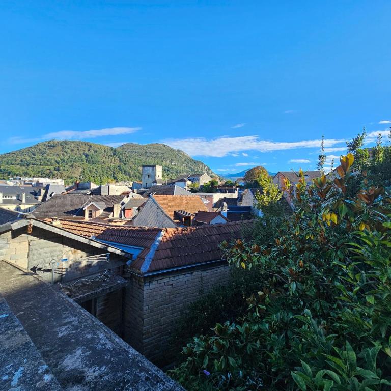 Castle Blue - 7 Personnes - 10 min Sanctuaire - Apartment mit 3 Schlafzimmern - 51