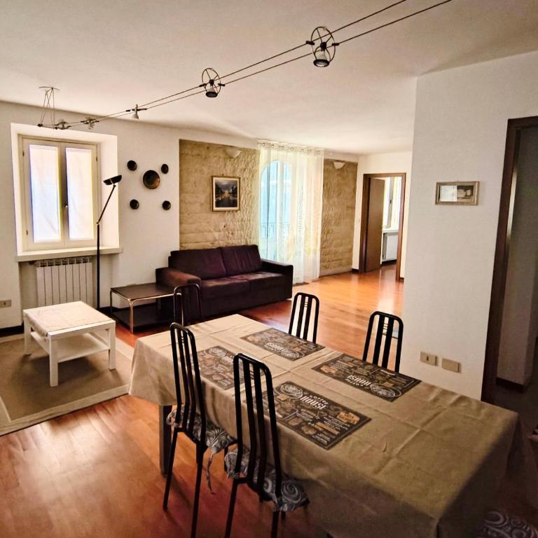 Balcone - Appartamento con 2 Camere da Letto - 14