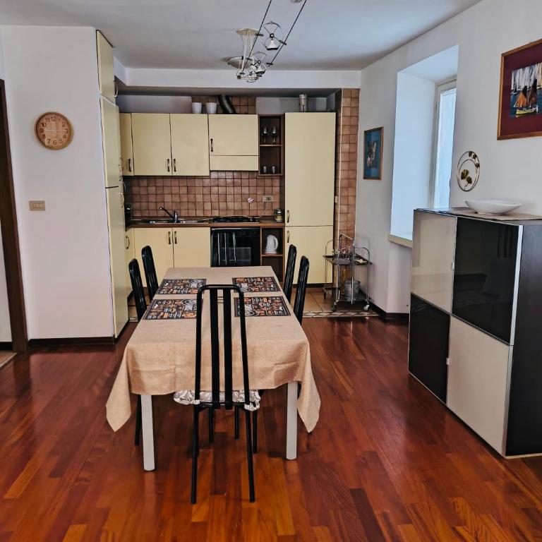 Balcone - Appartamento con 2 Camere da Letto - 20