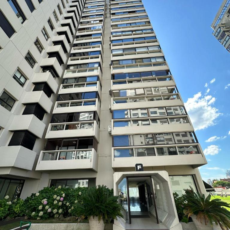 Parquemar Center 3, Torre F, Apartamento 202 - Apartamento de 3 dormitorios - 33