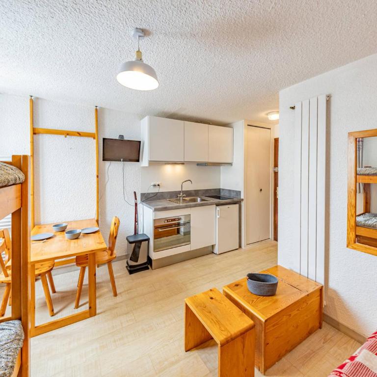 Studio charmant de 19m² pour 4 pers. à Saint-François-Longchamp - FR-1-807-52 - Monolocale - 6