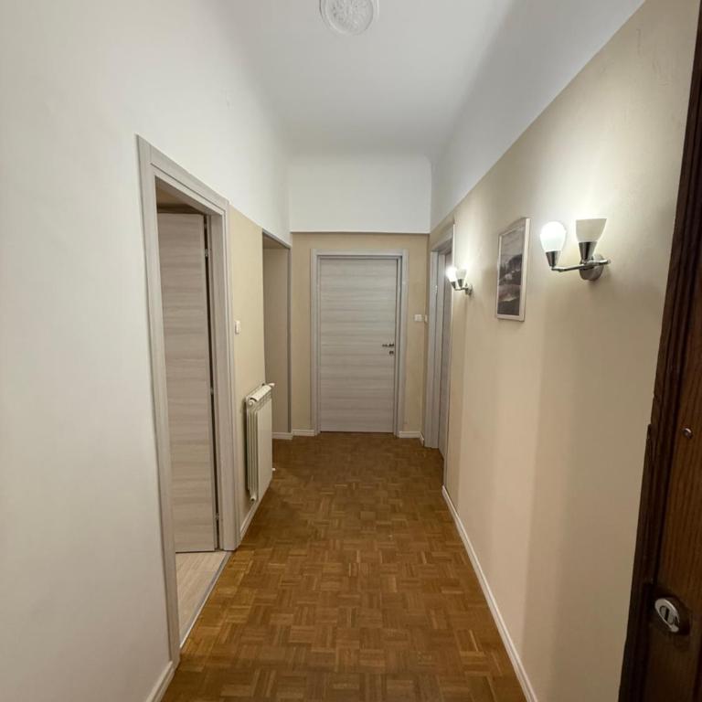 Casa di Esti - Appartamento con 2 Camere da Letto - 6