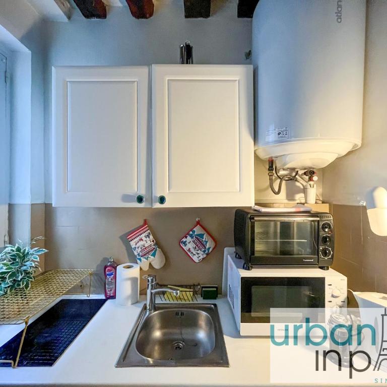 UrbanFlat 192 - 1 Bedroom Apartment in the very center of Paris - Appartement - 10