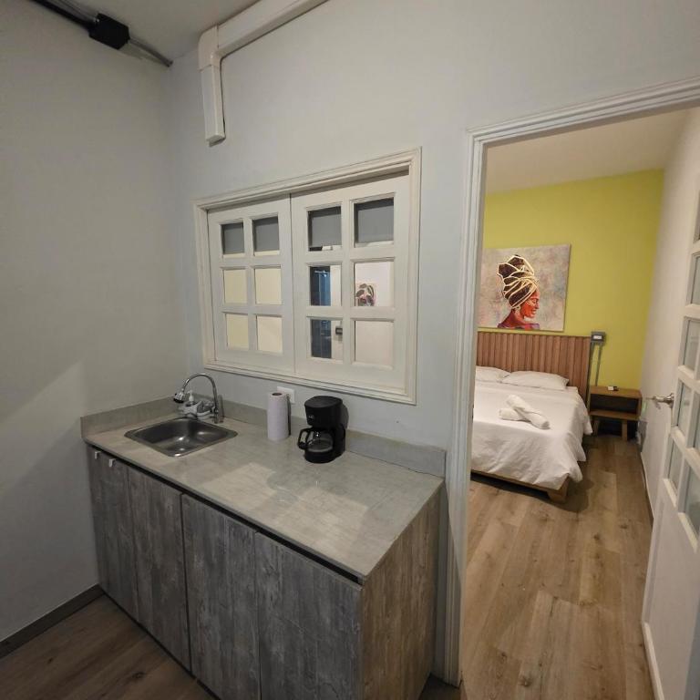 Chill Coral Loft 2BR WC AC Kitchen in Laureles - Apartamento de 2 dormitorios - 5