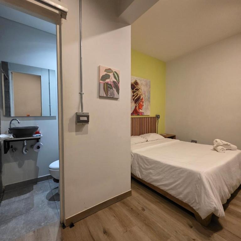 Chill Coral Loft 2BR WC AC Kitchen in Laureles - Apartamento de 2 dormitorios - 12
