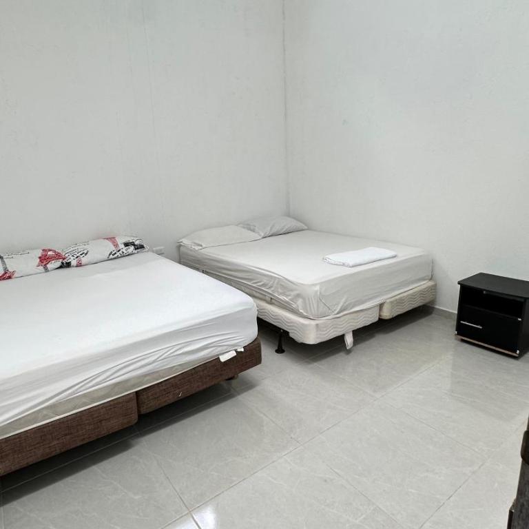CASA VACACIONAL REMODELADA EN CARMEN de APICALA - Casa de 3 dormitorios - 12
