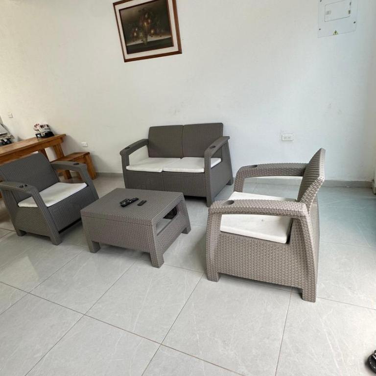 CASA VACACIONAL REMODELADA EN CARMEN de APICALA - Casa de 3 dormitorios - 14