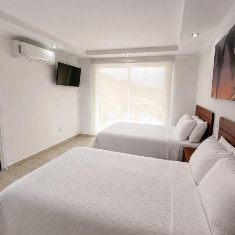 Hotel Cabaleón - Habitación Triple con vistas a la montaña - 6