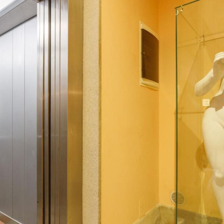 Vista mozzafiato su Piazza Unità Design vista unica comfort top e wifi veloce - Appartamento con 1 Camera da Letto - 57