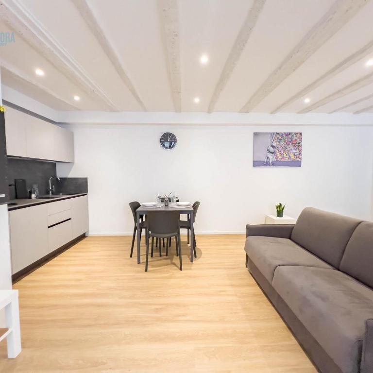 Imbriani 10A Tirabora Short Rent - Appartamento Monolocale con 1 Letto Matrimoniale - 1