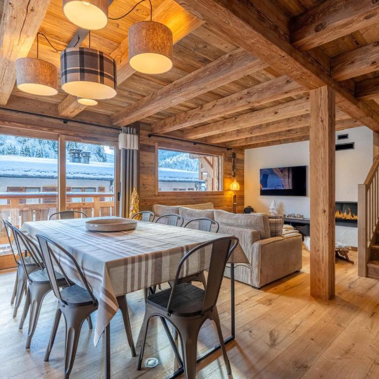 Demi-chalet au cœur du village, vue montagnes - 12 pers. - FR-1-459-238 - Chalet - 13