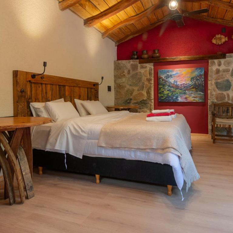 Araoz de Lamadrid Wine Lodge - Superior Double or Twin Room with Mountain View - 8
