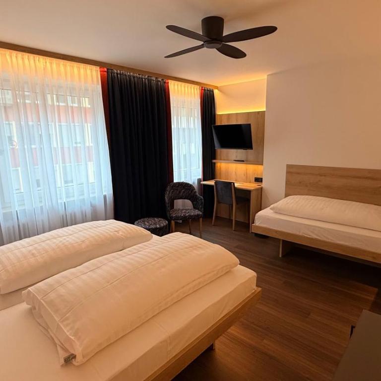 Hotel Antares München - Comfort Dreibettzimmer - 3