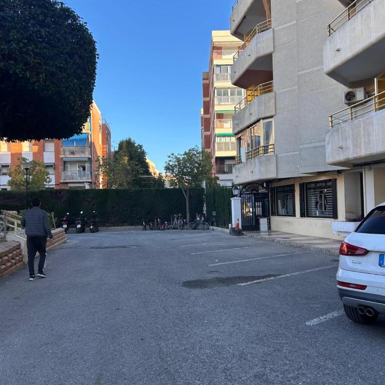 Apartamento completo en Santa Pola cerca de la playa, con piscina y parking - Apartamento de 2 dormitorios - 9