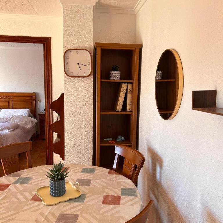 Apartamento completo en Santa Pola cerca de la playa, con piscina y parking - Apartamento de 2 dormitorios - 21