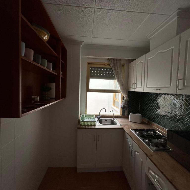 Apartamento completo en Santa Pola cerca de la playa, con piscina y parking - Apartamento de 2 dormitorios - 17