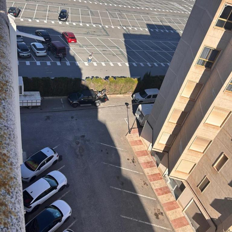 Apartamento completo en Santa Pola cerca de la playa, con piscina y parking - Apartamento de 2 dormitorios - 11