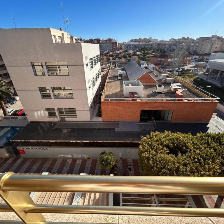 Apartamento completo en Santa Pola cerca de la playa, con piscina y parking - Apartamento de 2 dormitorios - 42