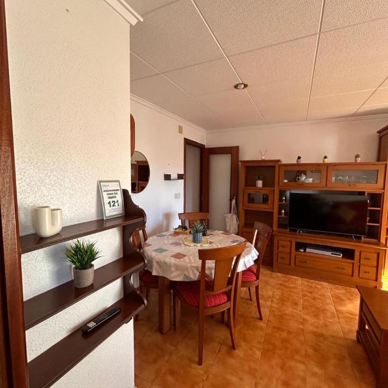 Apartamento completo en Santa Pola cerca de la playa, con piscina y parking - Apartamento de 2 dormitorios - 29