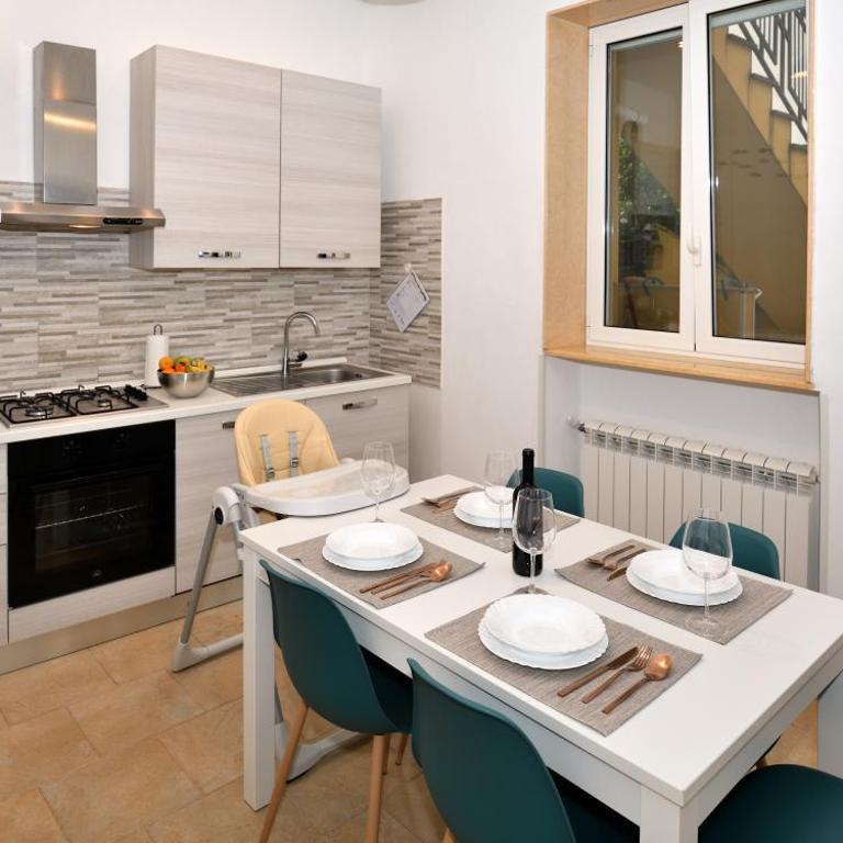 La Casetta del Vicolo - Free Parking & 15 min Station - Two-Bedroom Apartment - 5